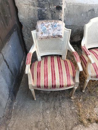 Dos Sillas Antiguas con Rattan y Madera