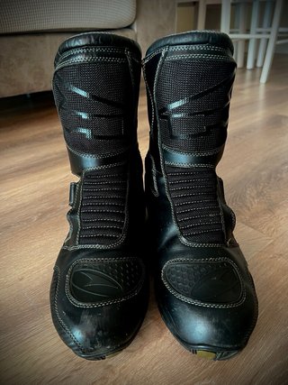 Botas para motorista con el uso de un solo viaje.