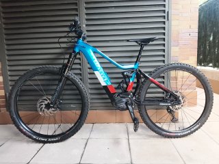Bicicleta all mountain e-MTB