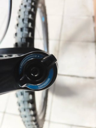 Bicicleta all mountain e-MTB