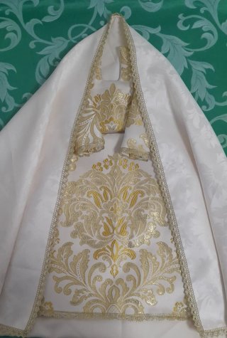 Manto y saya para virgen de candelero