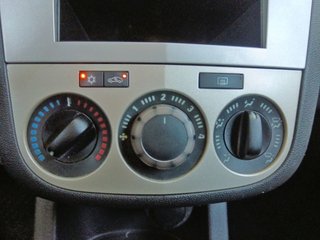 Opel Corsa 1.0 Essentia 44 kW (60 CV)