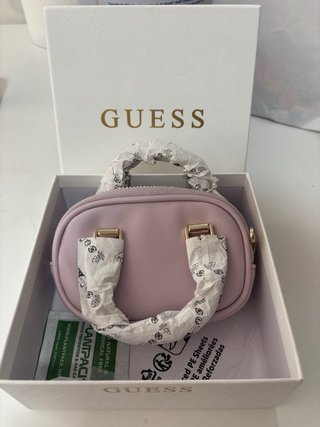 Cartera Guess dorada. Precio negociable.