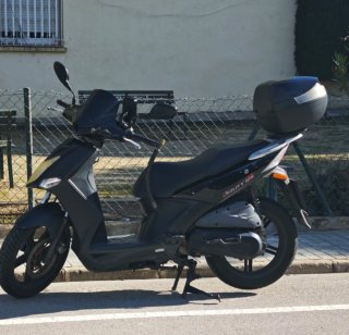 Kymco Agility 125 Scooter Negra