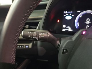 Lexus UX 2.0 300h UX Plus
