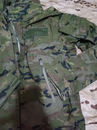 Chaqueta militar camuflaje de tormenta S