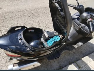 Suzuki Burgman 125 UH125 Negra