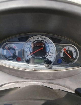 Suzuki Burgman 125 UH125 Negra