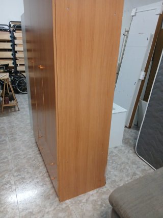 Armadio 3 Ante + 2 Cassetti in Legno
