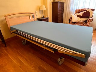 Cama hospitalaria articulada madera