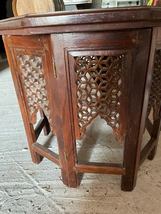 Mesa auxiliar árabe/marroquí antigua de madera