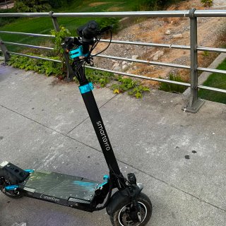Smartgyro Rockway DGT deslimitado a mando Patinete