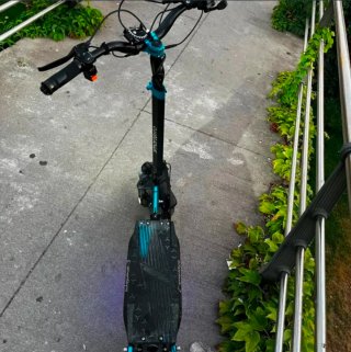 Smartgyro Rockway DGT deslimitado a mando Patinete