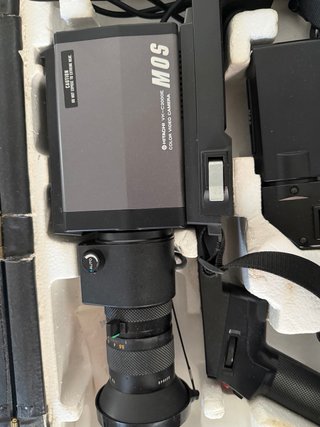 Videocamera Hitachi VK-C2000E