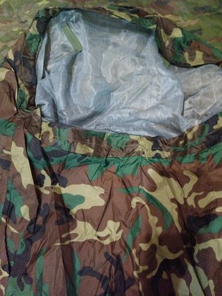 Funda camuflaje militar para saco de dormir