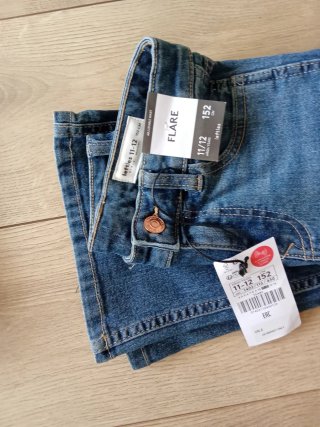 Lote 5 pantalones vaqueros niña sin usar