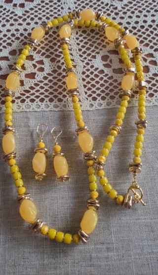 Collar y pendientes vintage hechos a mano