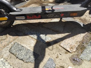 Patinete Eléctrico Red Bull Racing