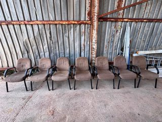 Sillones de tela y metal