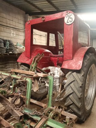 Tractor Azul SUPER 55 y ebro155E