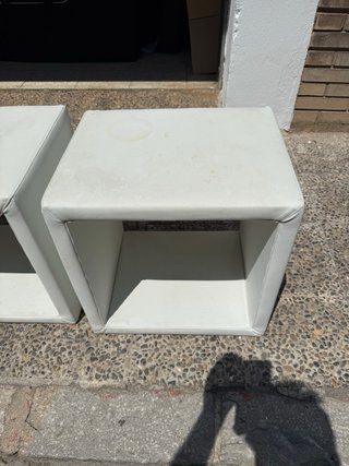 Mesita de noche blanca cubo polipiel