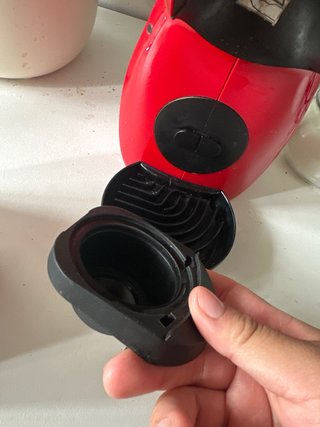 Cafetera Dolce Gusto Roja Nescafé