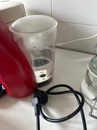 Cafetera Dolce Gusto Roja Nescafé