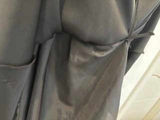 Vestido negro corto vuelo