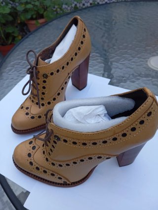 Botines beige cordones talla 37
