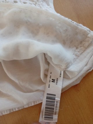 Top tirantes encaje blanco Stradivarius