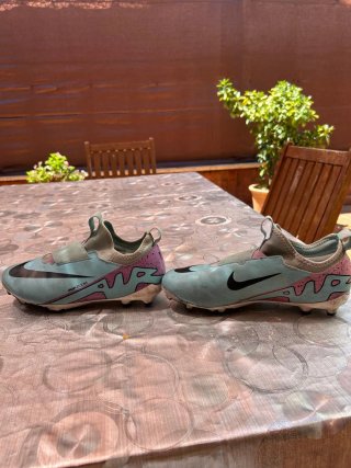 Botas de fútbol Nike Talla 38