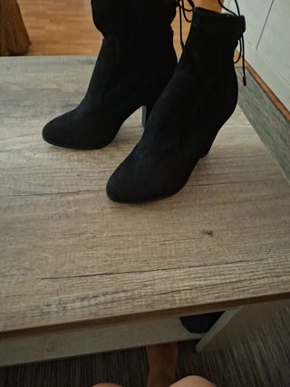 Botines negros tacón alto