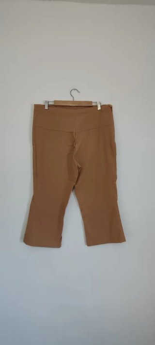 Pantalón premamá talla 50 marrón