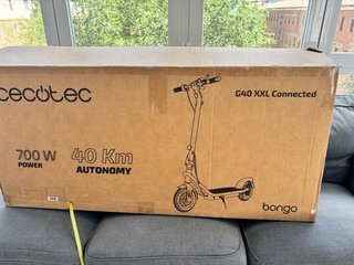 Patinete Cecotec Bongo + Casco Urban Moov
