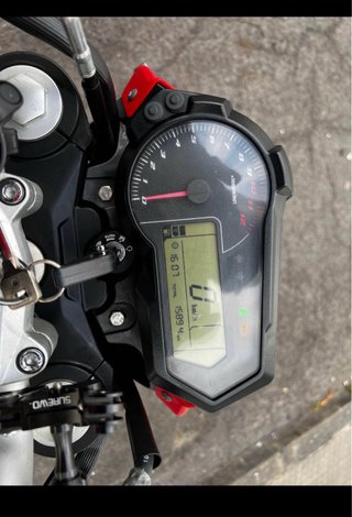 Benelli TNT 125 Naked Roja