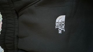 The North Face pantalones negros