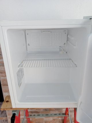 Frigorífico pequeño blanco