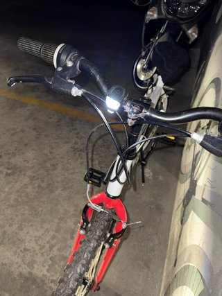 Bicicleta Montaña Blanca y Roja