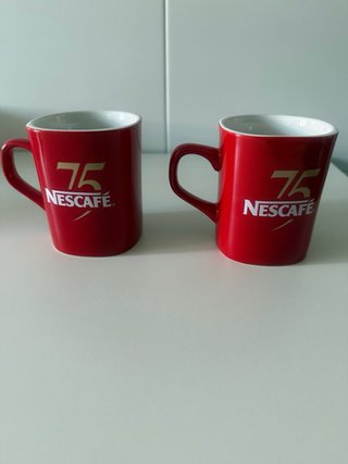 Taza Nescafé 75 Aniversario Roja