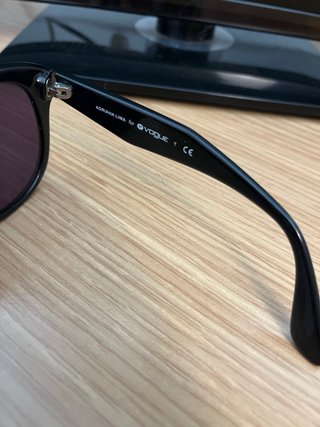 Gafas de sol Vogue x Adriana Lima negras