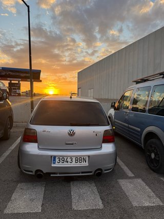 Volkswagen R32 2002