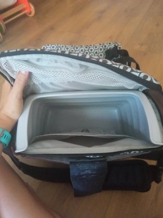 Trona portátil con nevera