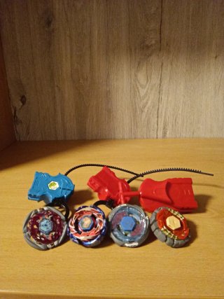 Peonza Beyblade Azul y Rojo juguetes