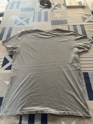 Camiseta levi’s gris talla L