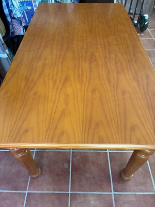 Mesa de comedor de madera provenzal