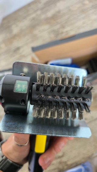 Cepillo Eléctrico para Barbacoa PRO