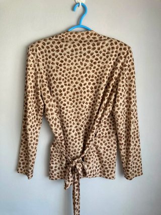 Blusa envolvente años 80 estampado