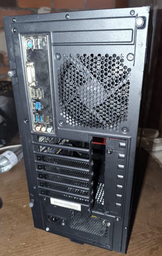 PC da tavolo i7-11700K / 16GB RAM / Liquido