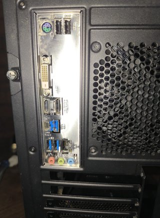 PC da tavolo i7-11700K / 16GB RAM / Liquido