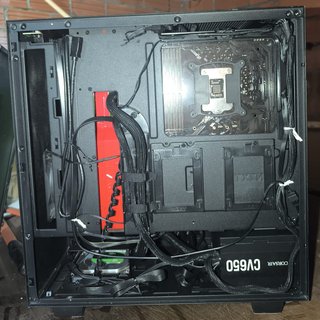 PC da tavolo i7-11700K / 16GB RAM / Liquido
